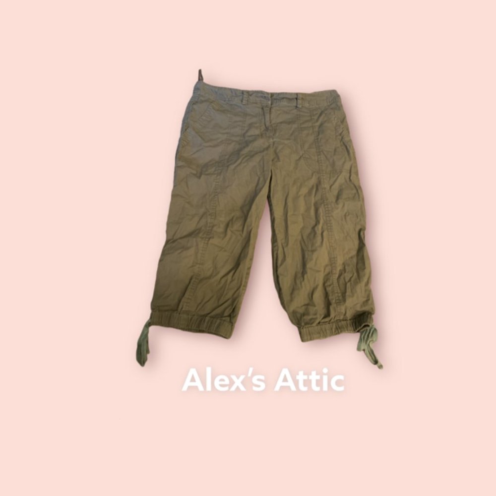 zoe d. capri pants size 10 pre-owned